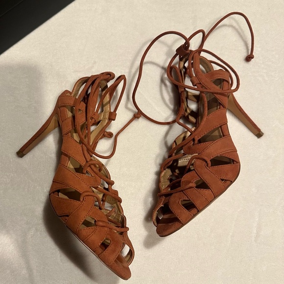 Banana Republic Julie brown suede heels size 6.5 - Picture 3 of 9